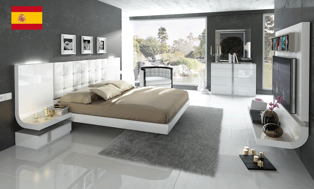 "Granada Bedroom Set with elegant design and modern finishes" | Vrxco.com